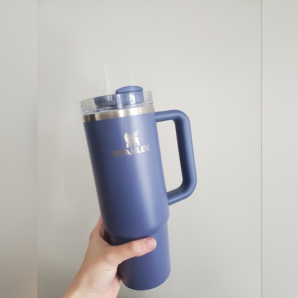 Stanley 30 oz. Quencher H2.0 FlowState Tumbler - Picture 2 of 4